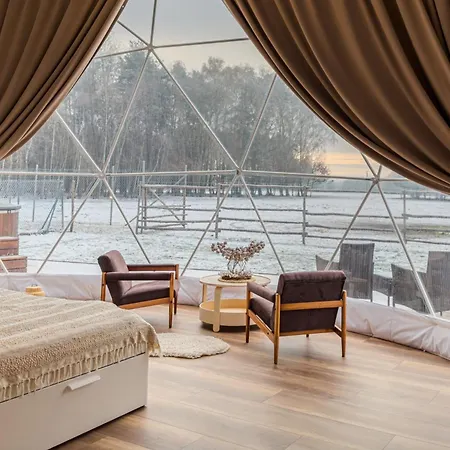 Aldeamento Turístico Ranczo Targówka - Relaks W Naturze, Glamping I *