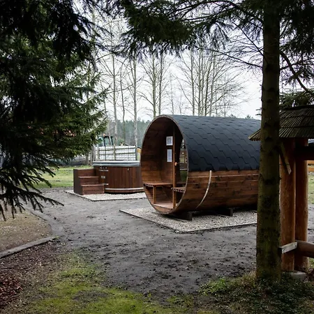 Aldeamento Turístico Ranczo Targówka - Relaks W Naturze, Glamping I
