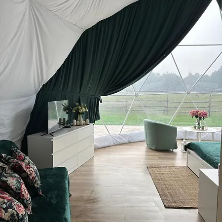 Ranczo Targówka - Relaks W Naturze, Glamping I Aldeamento Turístico *