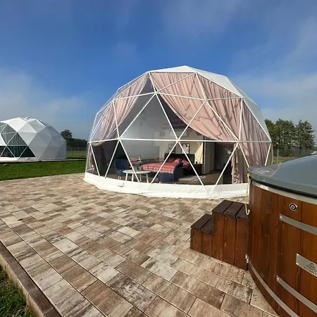 Aldeamento Turístico Ranczo Targówka - Relaks W Naturze, Glamping I *