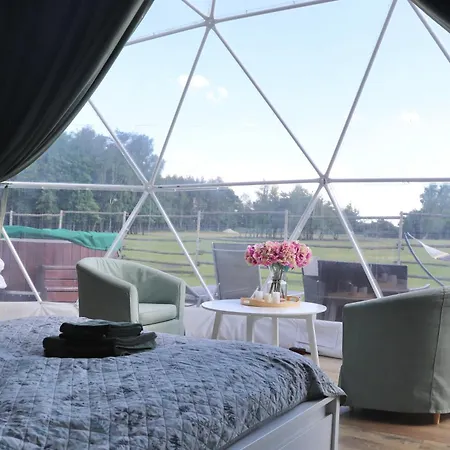 Aldeamento Turístico Ranczo Targówka - Relaks W Naturze, Glamping I Targowka